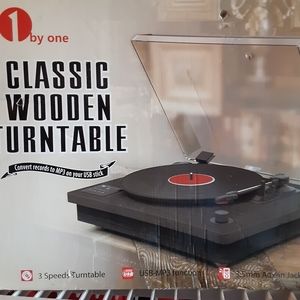 NEW WOODEN TURNTABLE  BY 1 BY ONE